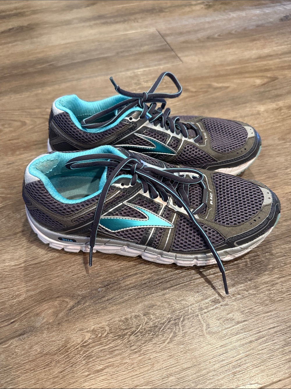 Brooks Addiction 12 Running Shoes Size 9.5